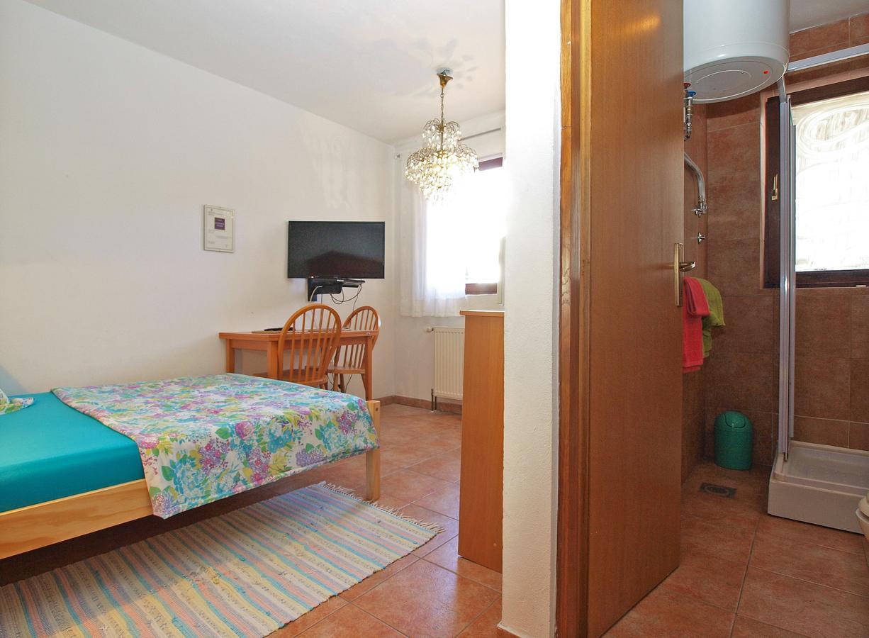 Apartments Kada 1571 Пула Екстериор снимка