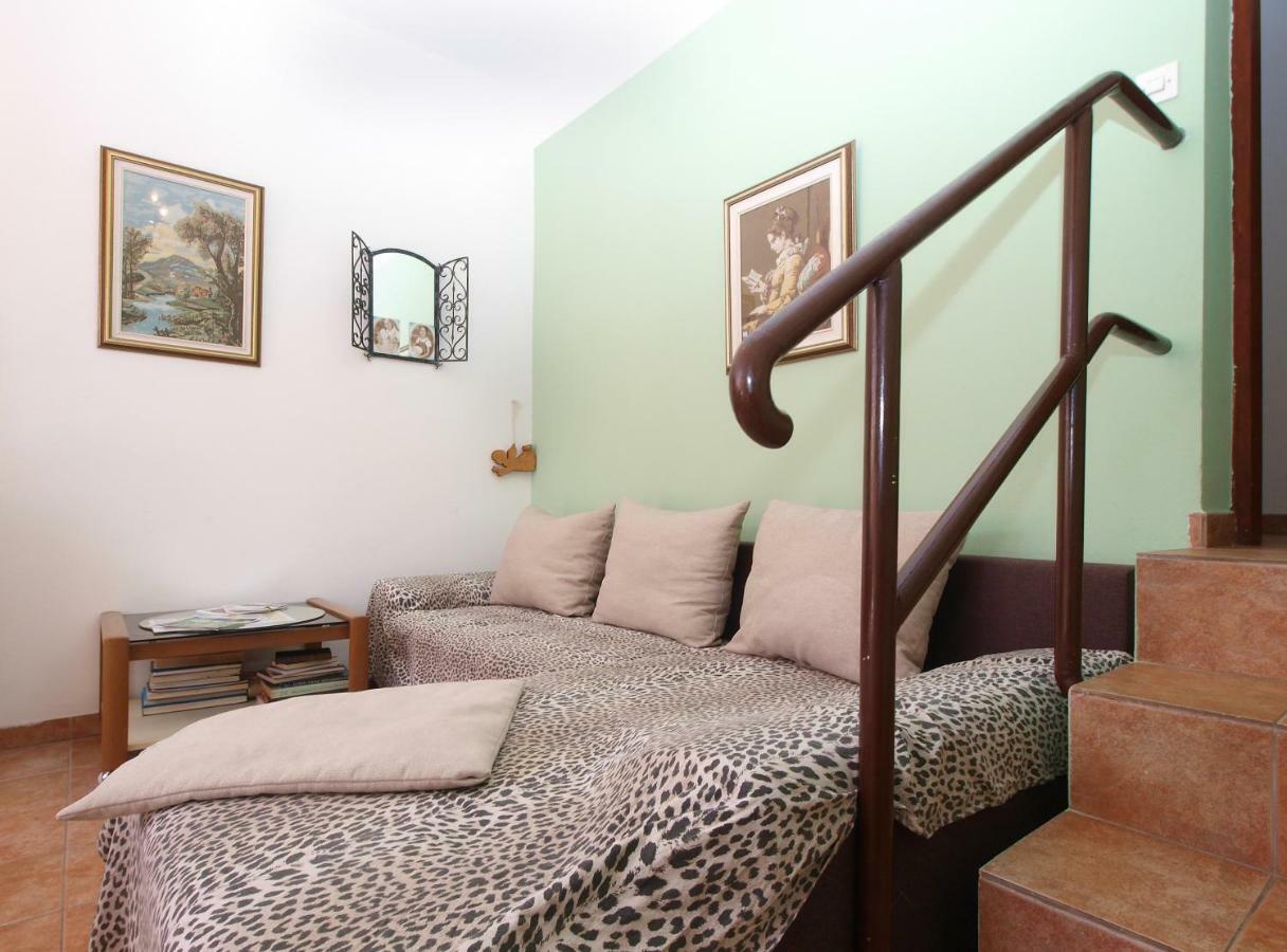 Apartments Kada 1571 Пула Екстериор снимка